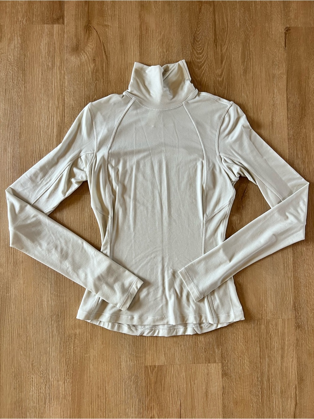 Lululemon Women’s Cream Long-Sleeve Turtleneck Top